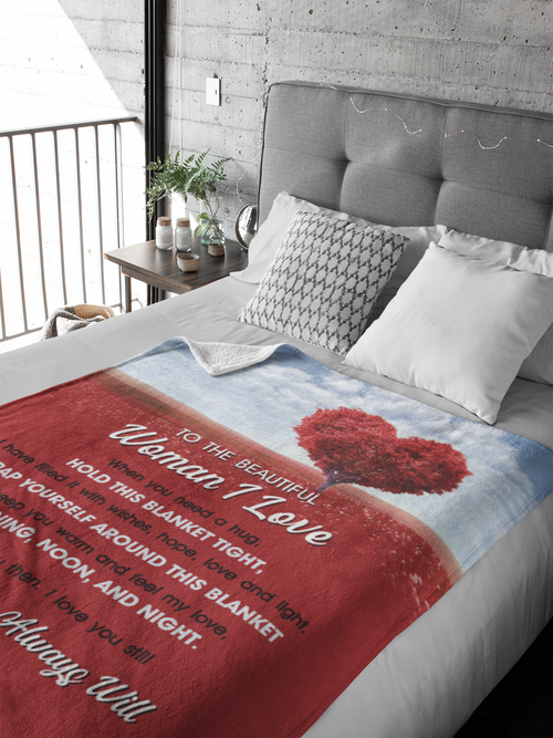 To the Woman I Love - Premium Blanket